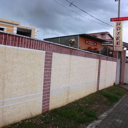 Hotel Buza New Shtoj Εξωτερικό φωτογραφία