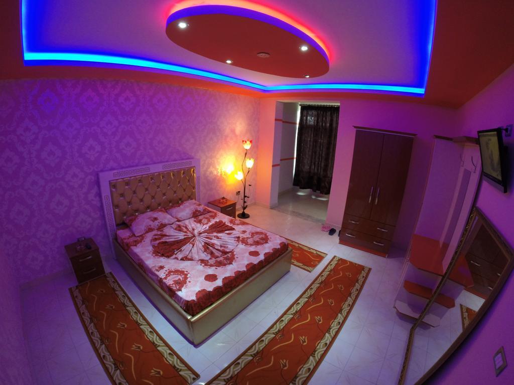 Hotel Buza New Shtoj Εξωτερικό φωτογραφία